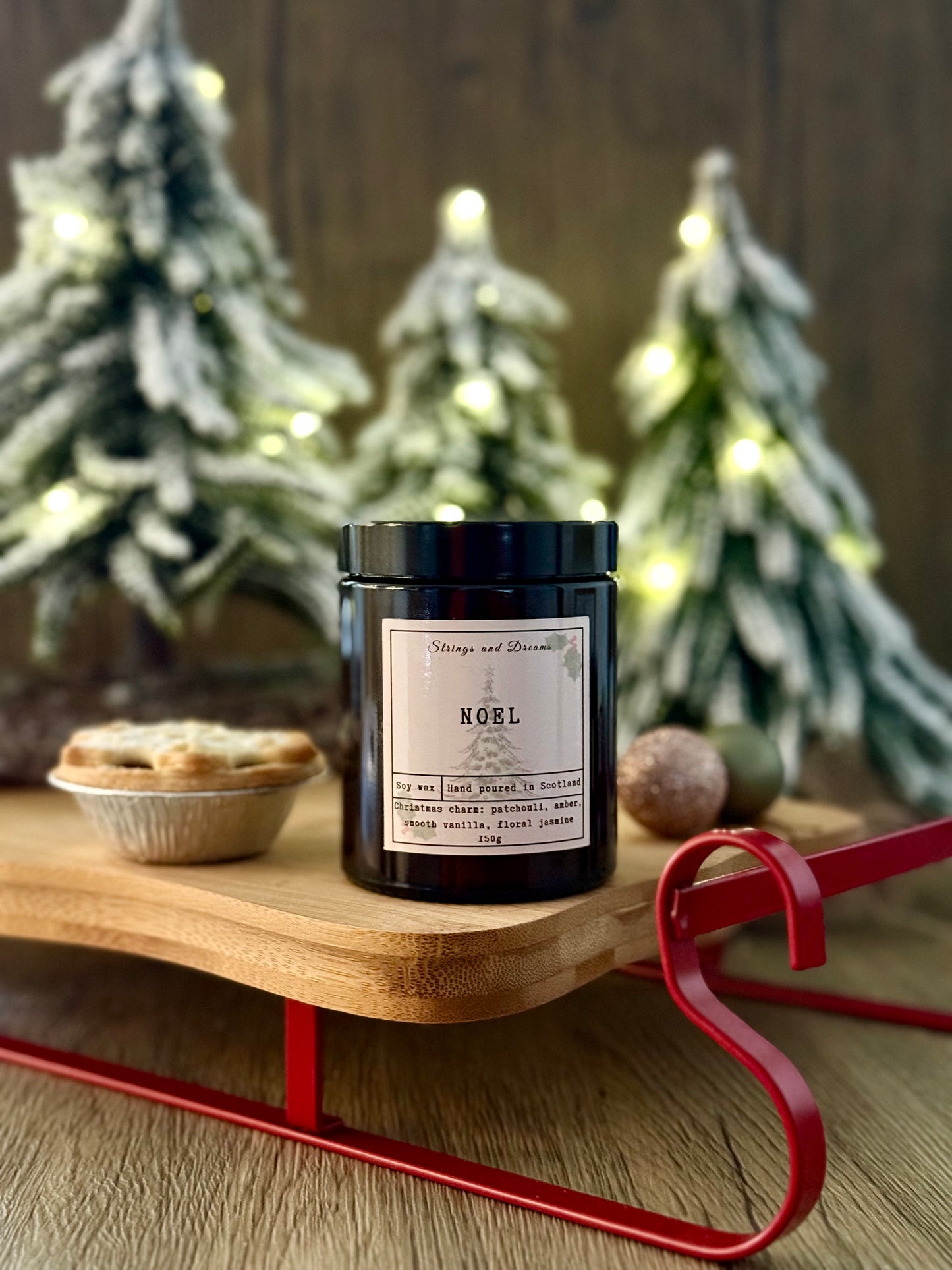 Noel digital story scented candle