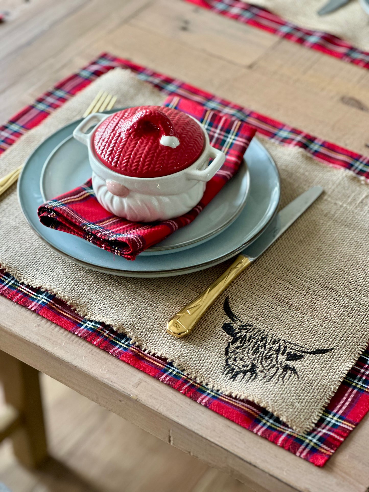 Royal Stewart tartan placemats with highland cow