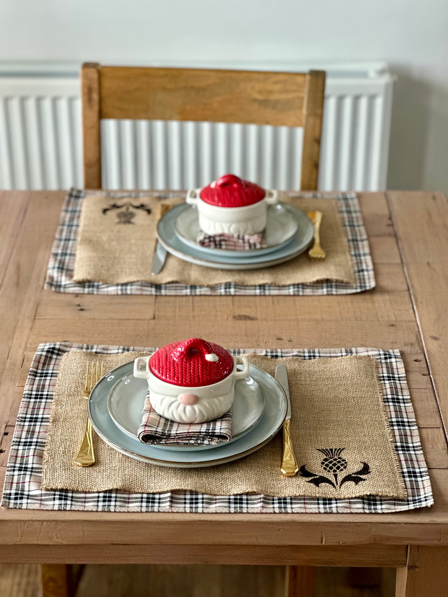 Neutral tartan placemats with thistle