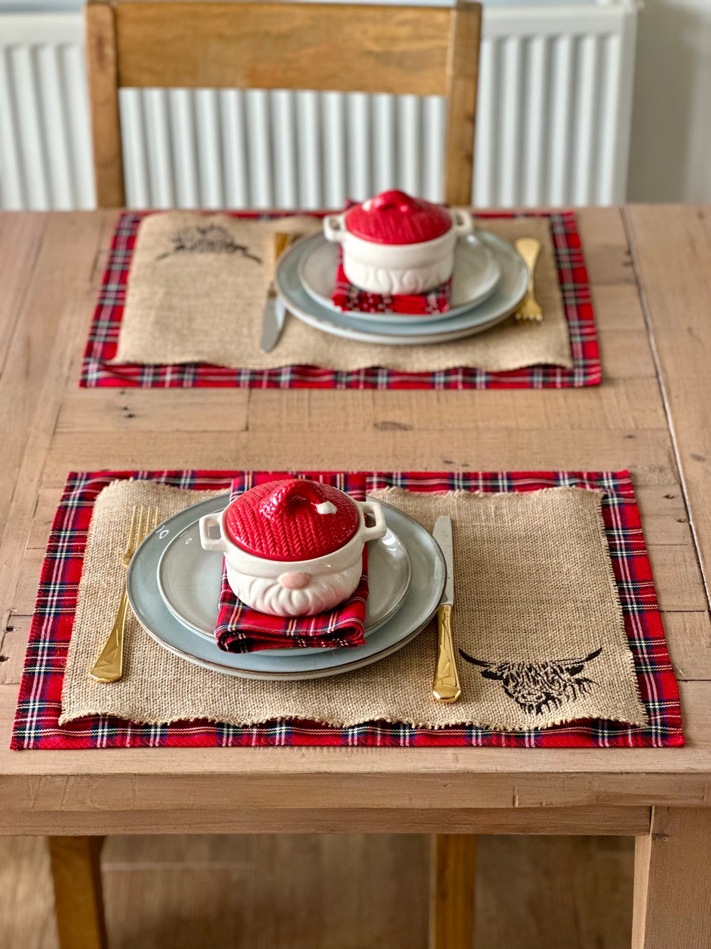 Royal Stewart tartan placemats with highland cow